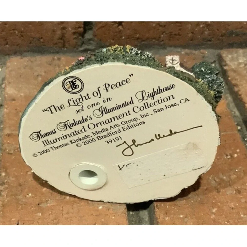 Thomas Kinkade's Illuminated‎ Ornament Collection 